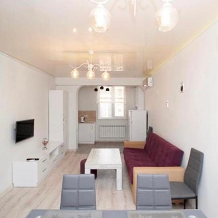 Excellent Apartment In The Republic Square Pushkin 3 Jerevan Eksteriør bilde